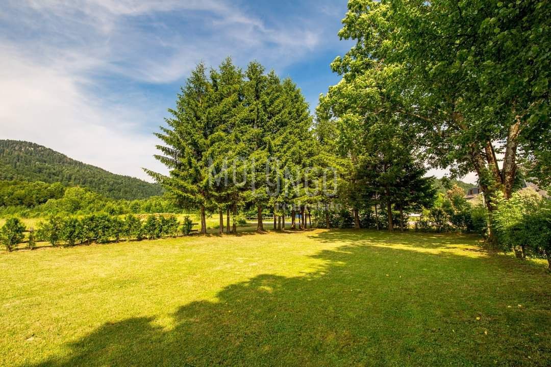 Hiša Jasenak, Ogulin, 1.500m2