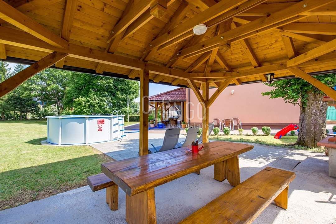 Hiša Jasenak, Ogulin, 1.500m2