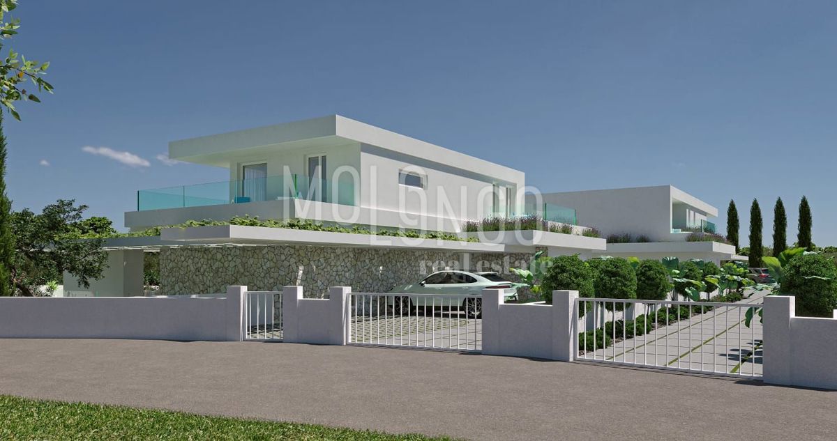 ISTRA, POREČ - Vila na rubu građevinske zone – suvremeni luksuz u tišini maslinika