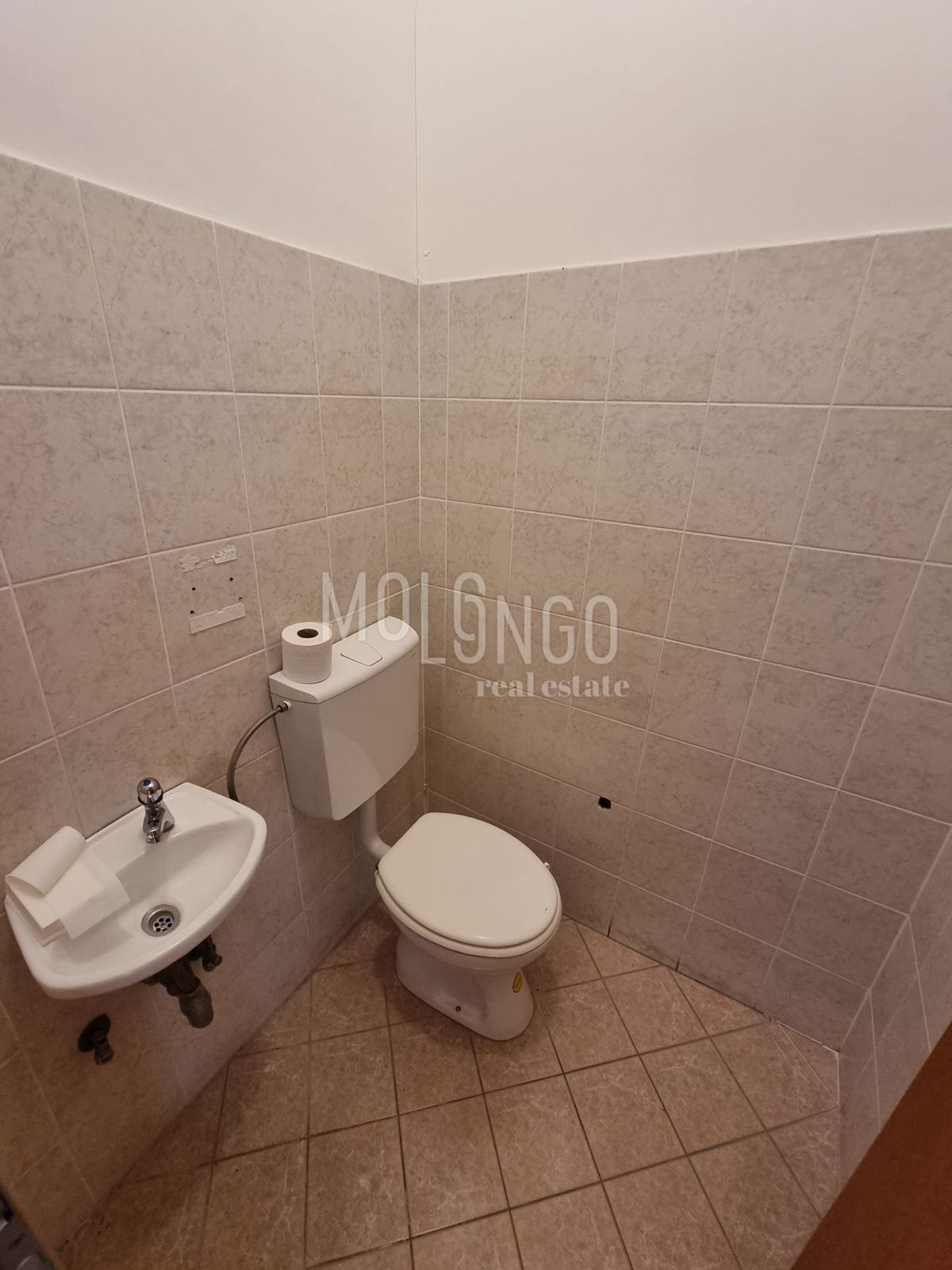 Poslovni prostor Srdoči, Rijeka, 20m2