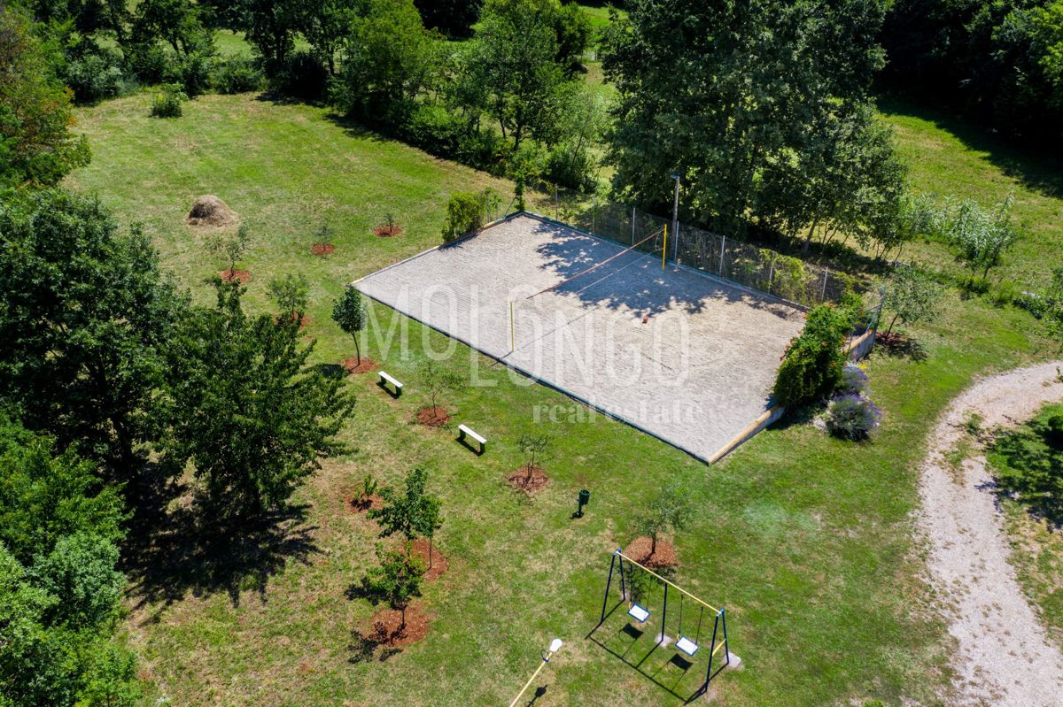 Hiša Križanci, Žminj, 630m2