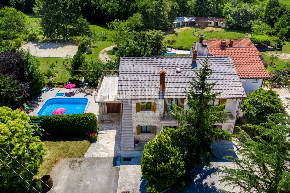 Hiša Križanci, Žminj, 630m2