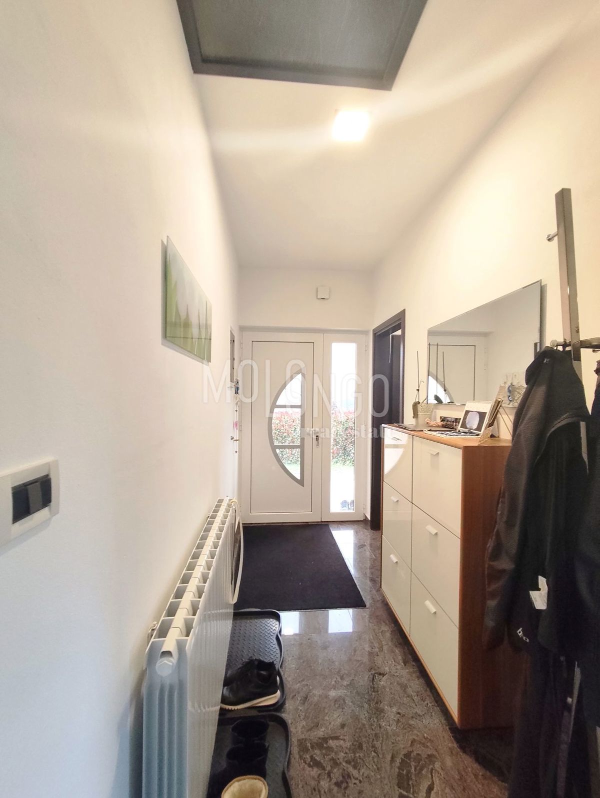 ISTRA, KRINGA- samostojeća kuća s bazenom na 2000 m² okućnice