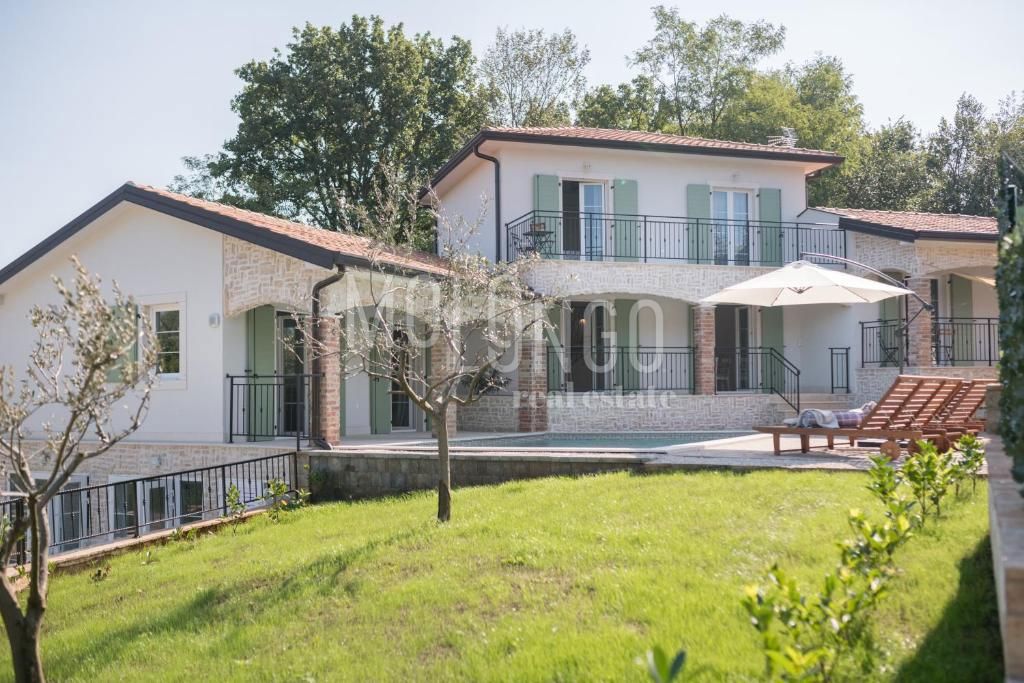 Hiša Vižinada, 253m2