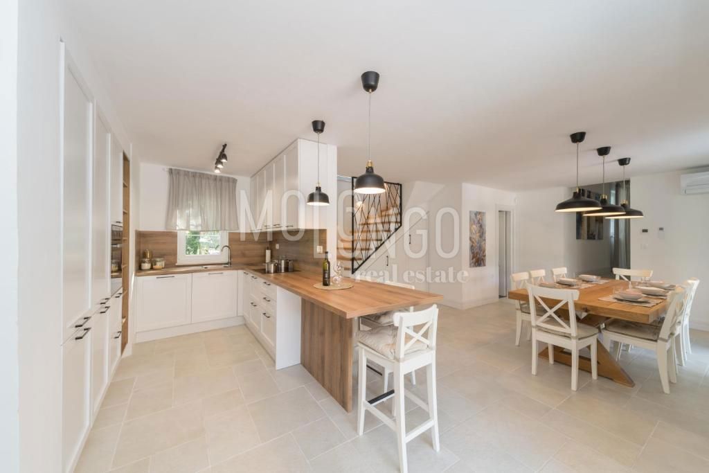 Hiša Vižinada, 253m2