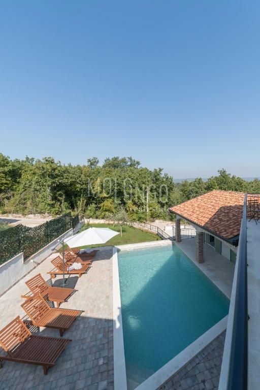 Hiša Vižinada, 253m2