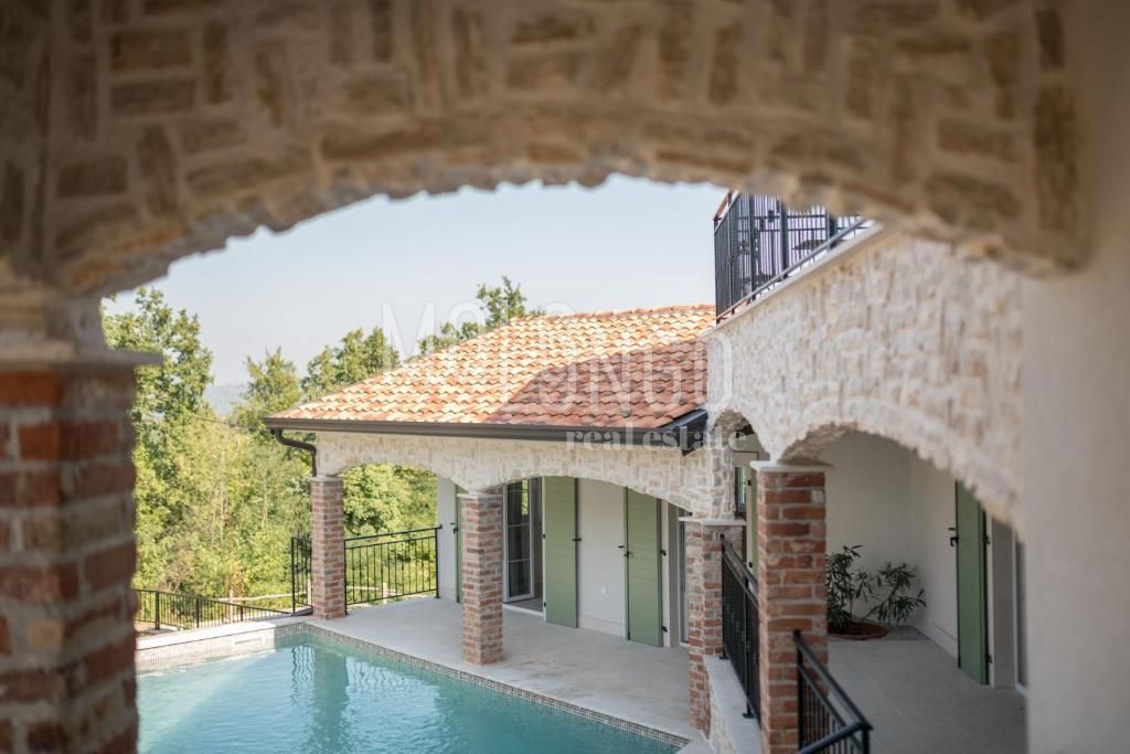 Hiša Vižinada, 253m2