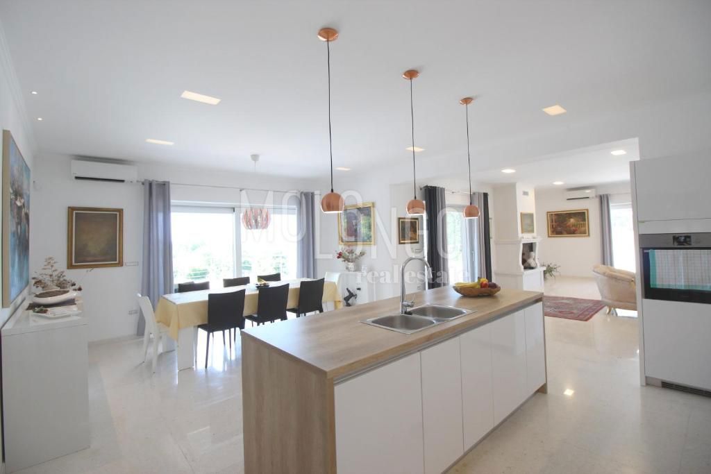 Hiša Kanfanar, 350m2