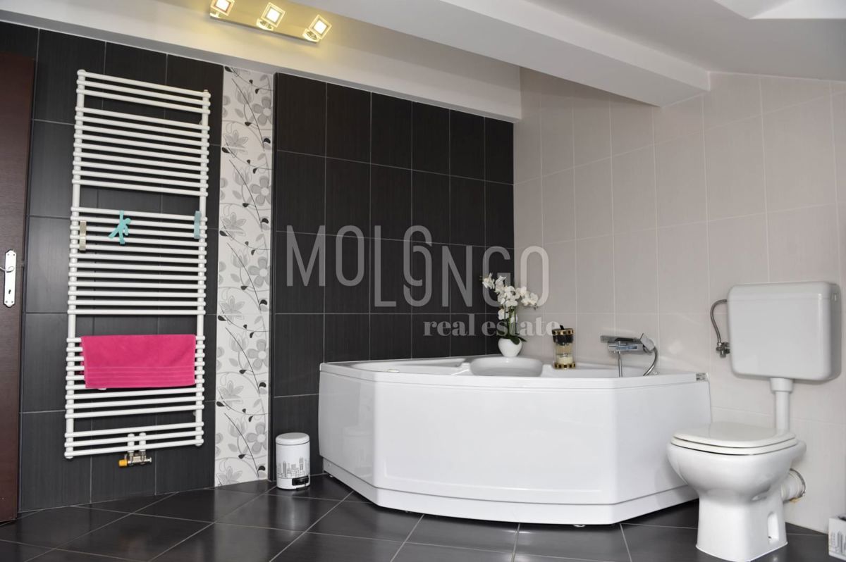 Stanovanje/apartma Drenova, Rijeka, 185m2
