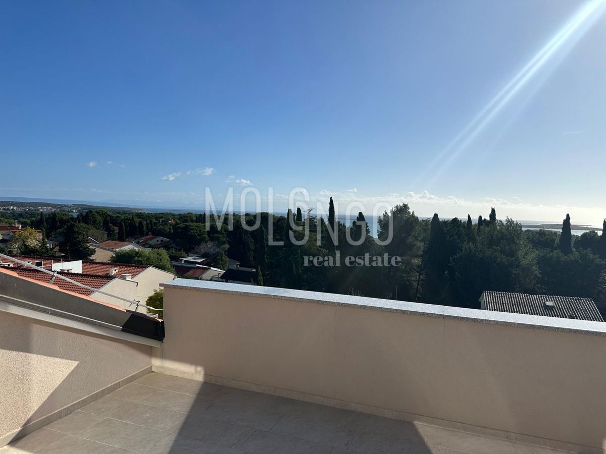 Stanovanje/apartma Premantura, Medulin, 166m2