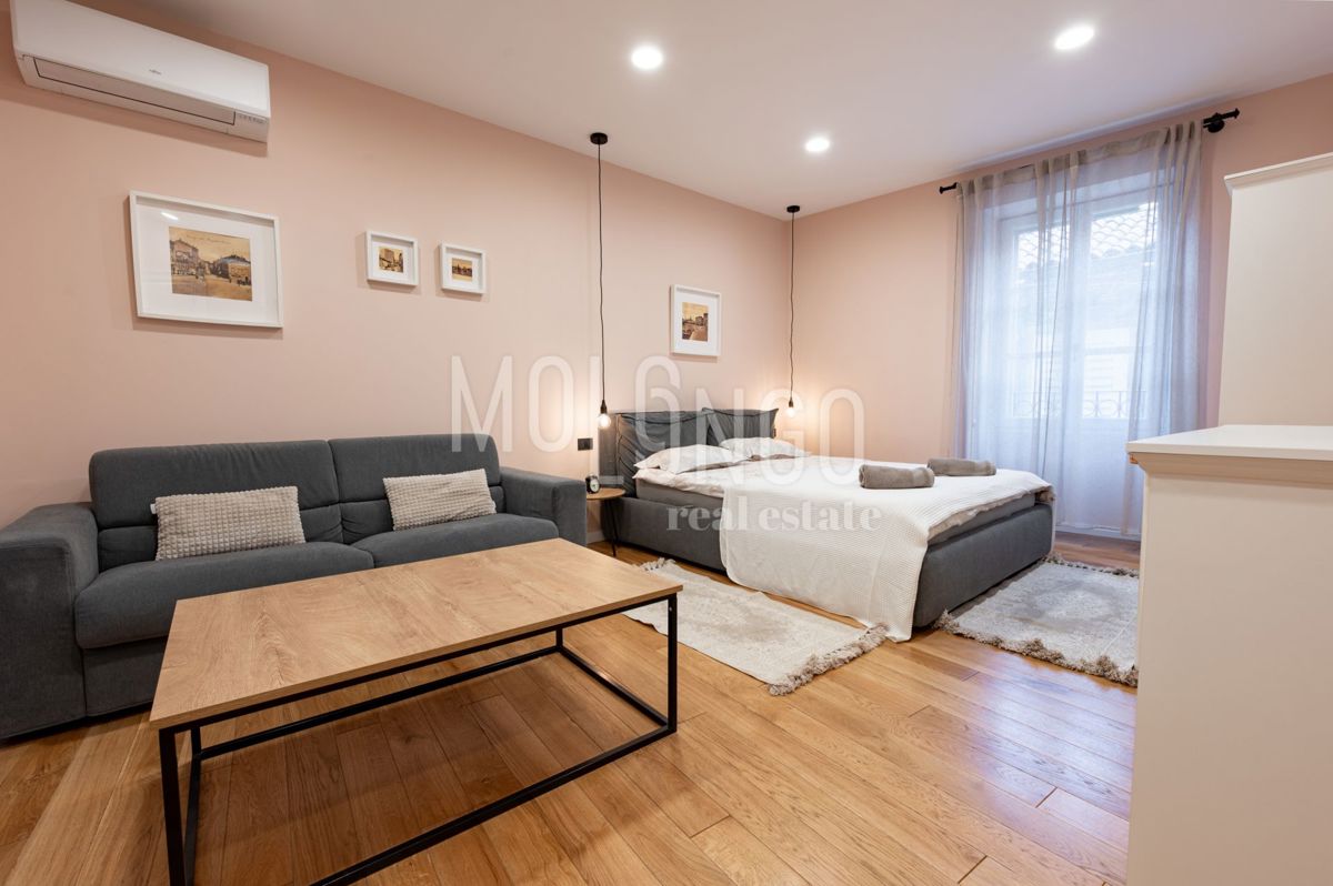 ISTRA, POREČ- Starogradska jezgra – kompletno renoviran stan, idealan za najam