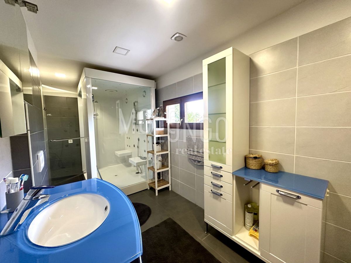 Hiša Komlenići, Vrbovsko, 130m2