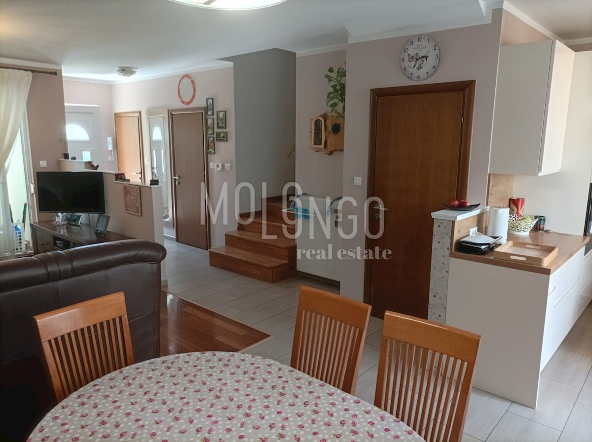 Stanovanje/apartma Doričići, Kostrena, 111,31m2