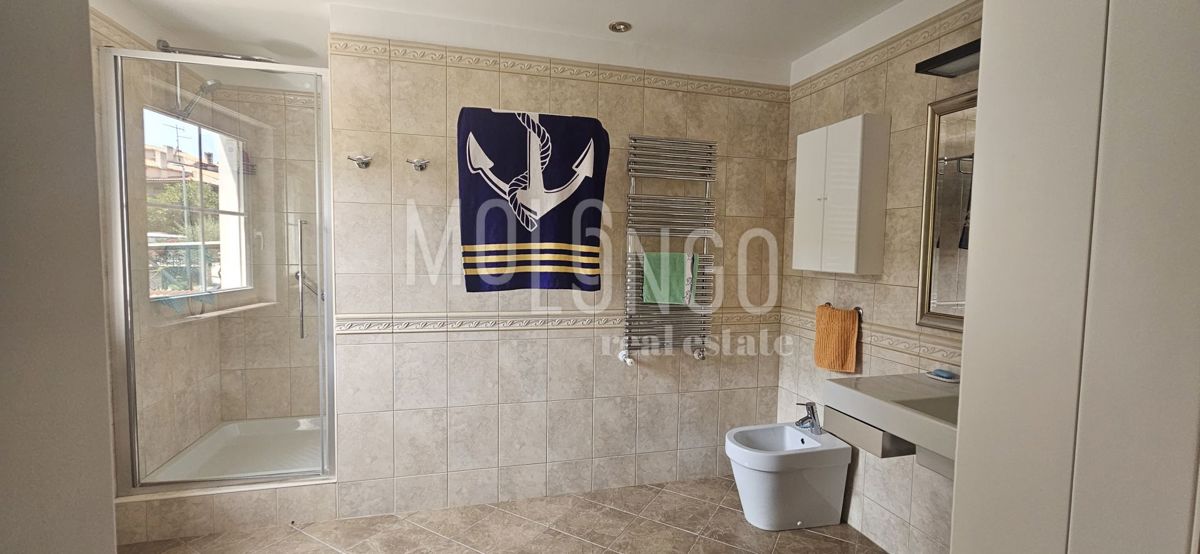 Hiša Pješčana Uvala, Medulin, 380m2