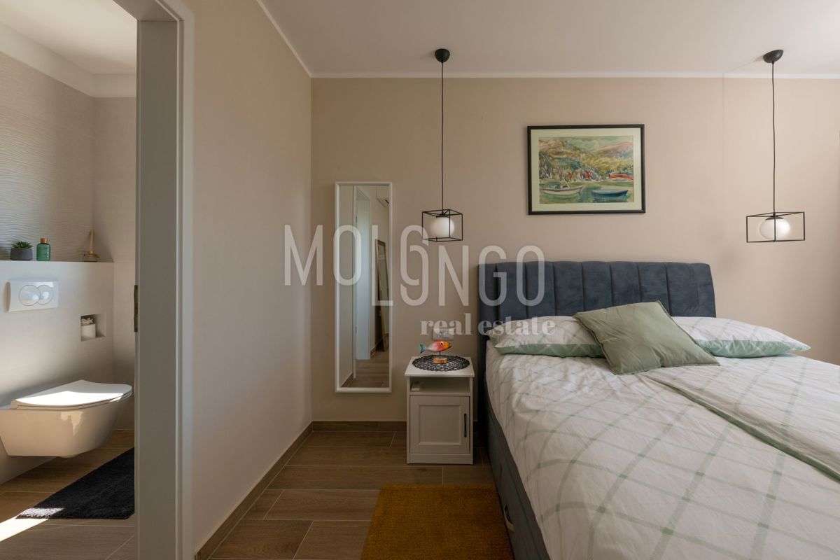 ISTRA – Moderna villa s bazenom i pogledom na more!