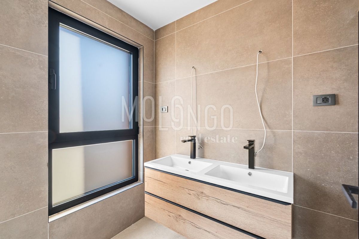 ISTRA, POREČ - Luksuzni penthouse u novoj zgradi s krovnom terasom.