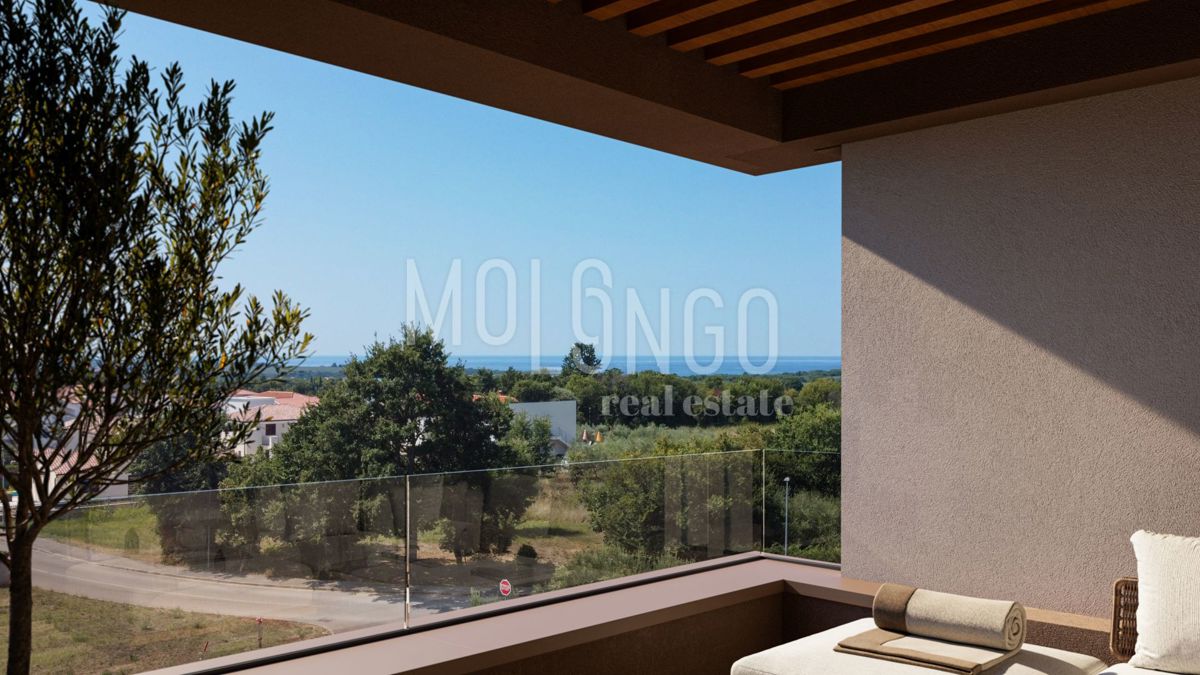 ISTRA, VABRIGA - Prizemni trosobni stan s vrtom 240 m² – novogradnja blizu mora