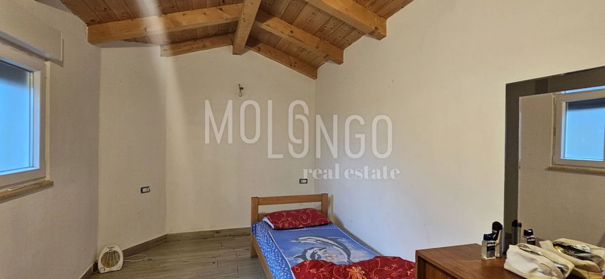 ISTRA, LUPOGLAV - dve hiši naprodaj!