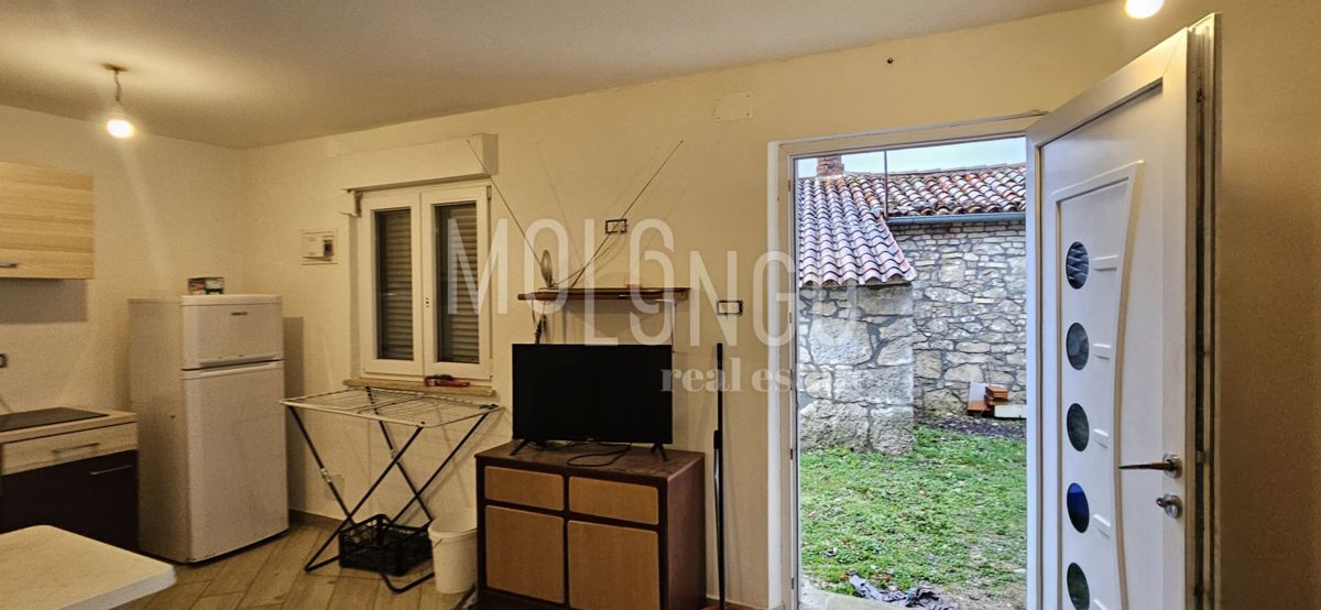 ISTRA, LUPOGLAV - dve hiši naprodaj!