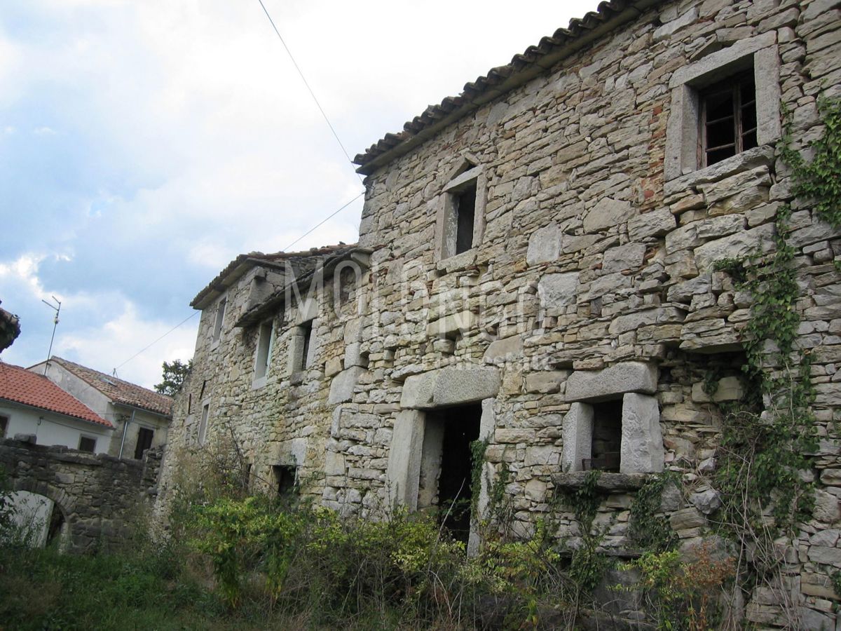 Hiša Buzet, 117m2