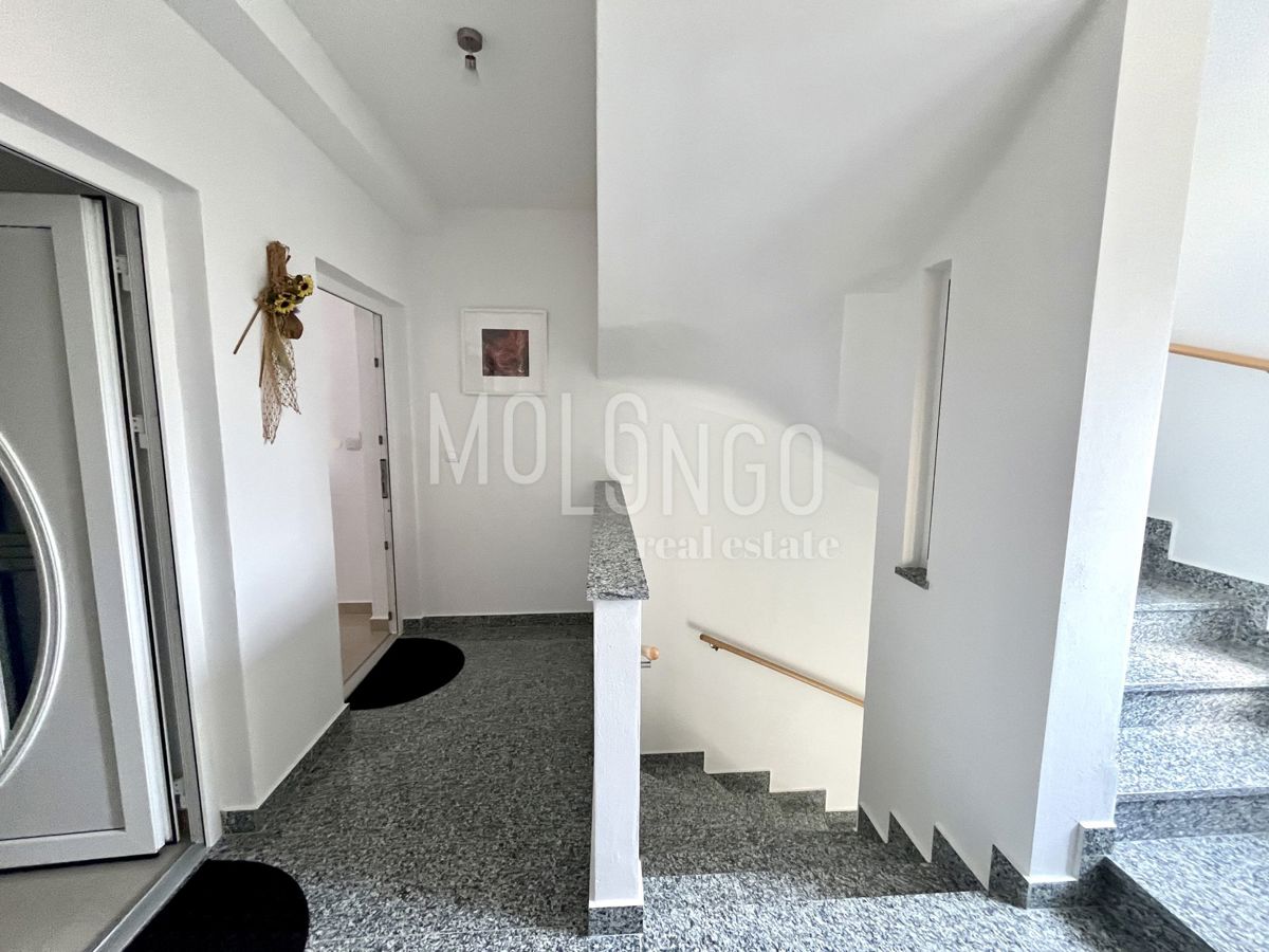 Hiša Jadranovo, Crikvenica, 363m2