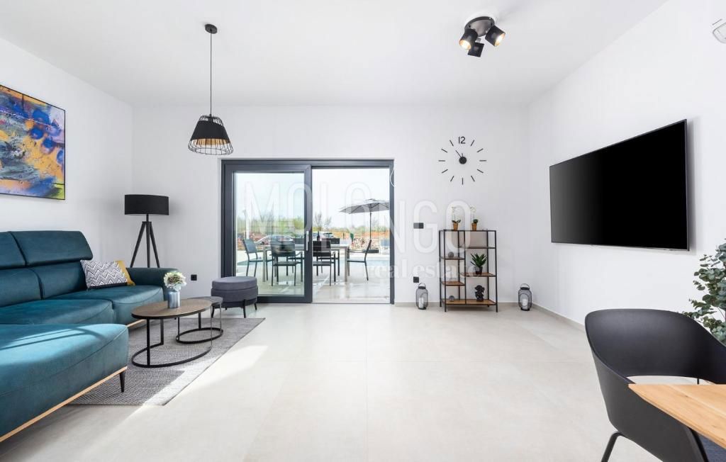 ISTRA, POREČ – Luksuzna Moderna Vila z Bazenom