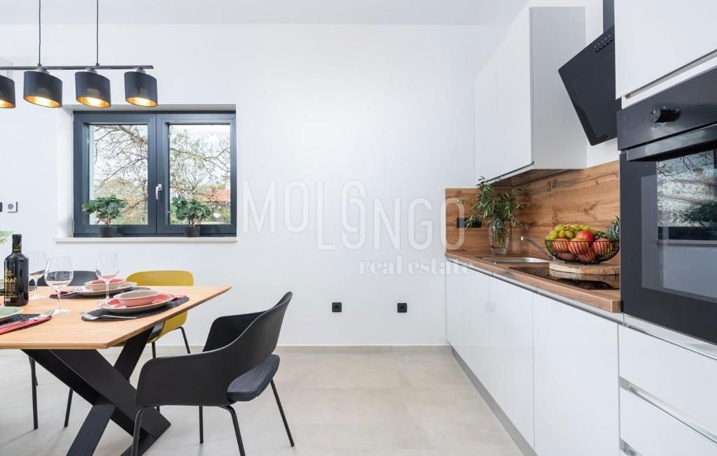 ISTRA, POREČ – Luksuzna Moderna Vila z Bazenom