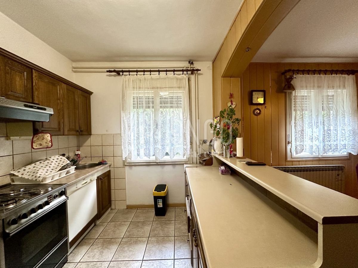 Stanovanje/apartma Kraljevica, 153,41m2