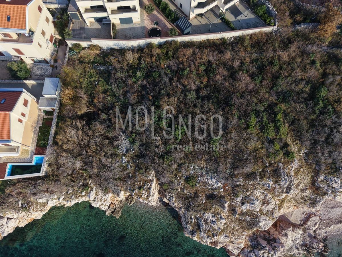 Zemljišče Novi Vinodolski, 410m2