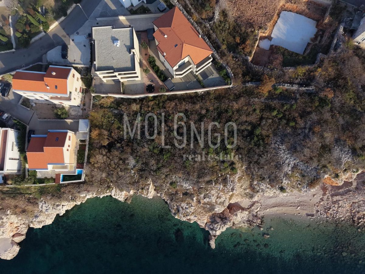 Zemljišče Novi Vinodolski, 410m2