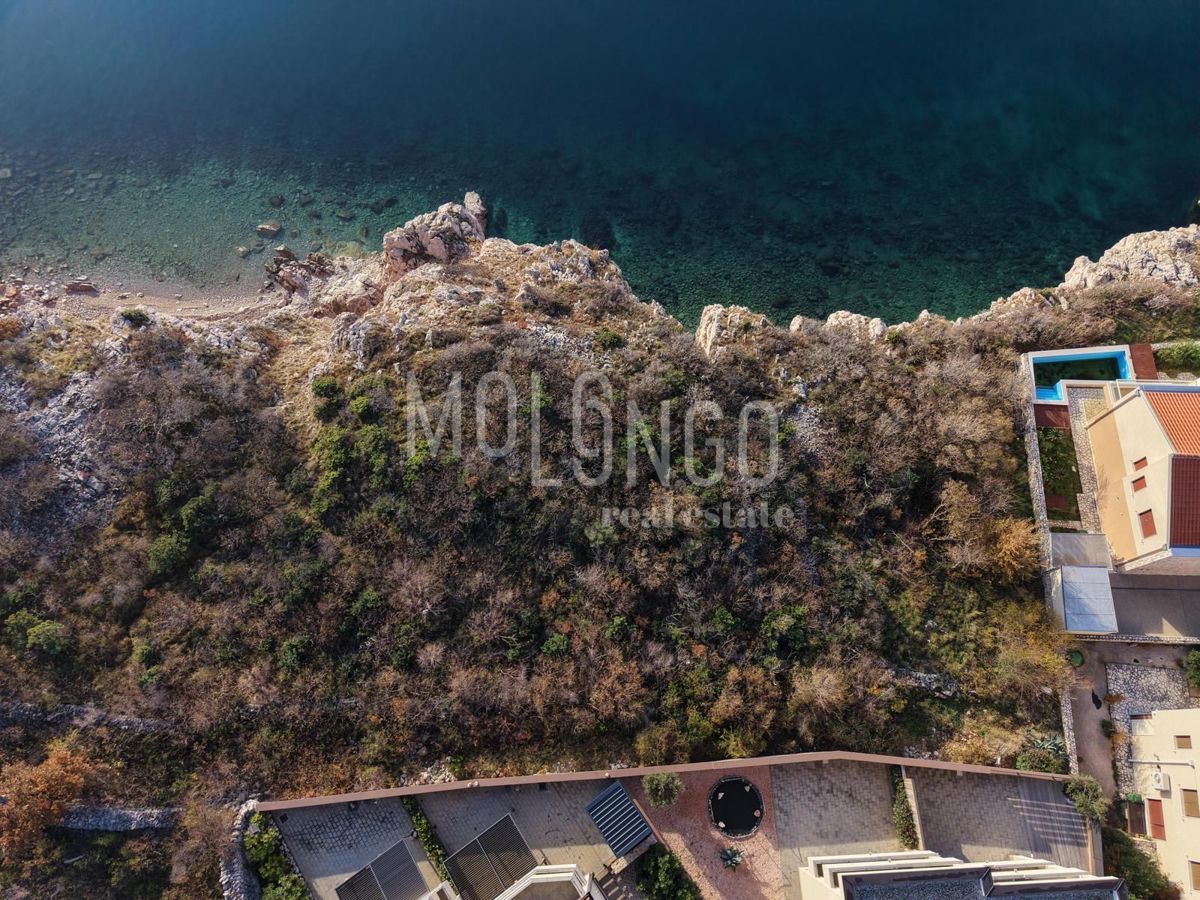 Zemljišče Novi Vinodolski, 410m2