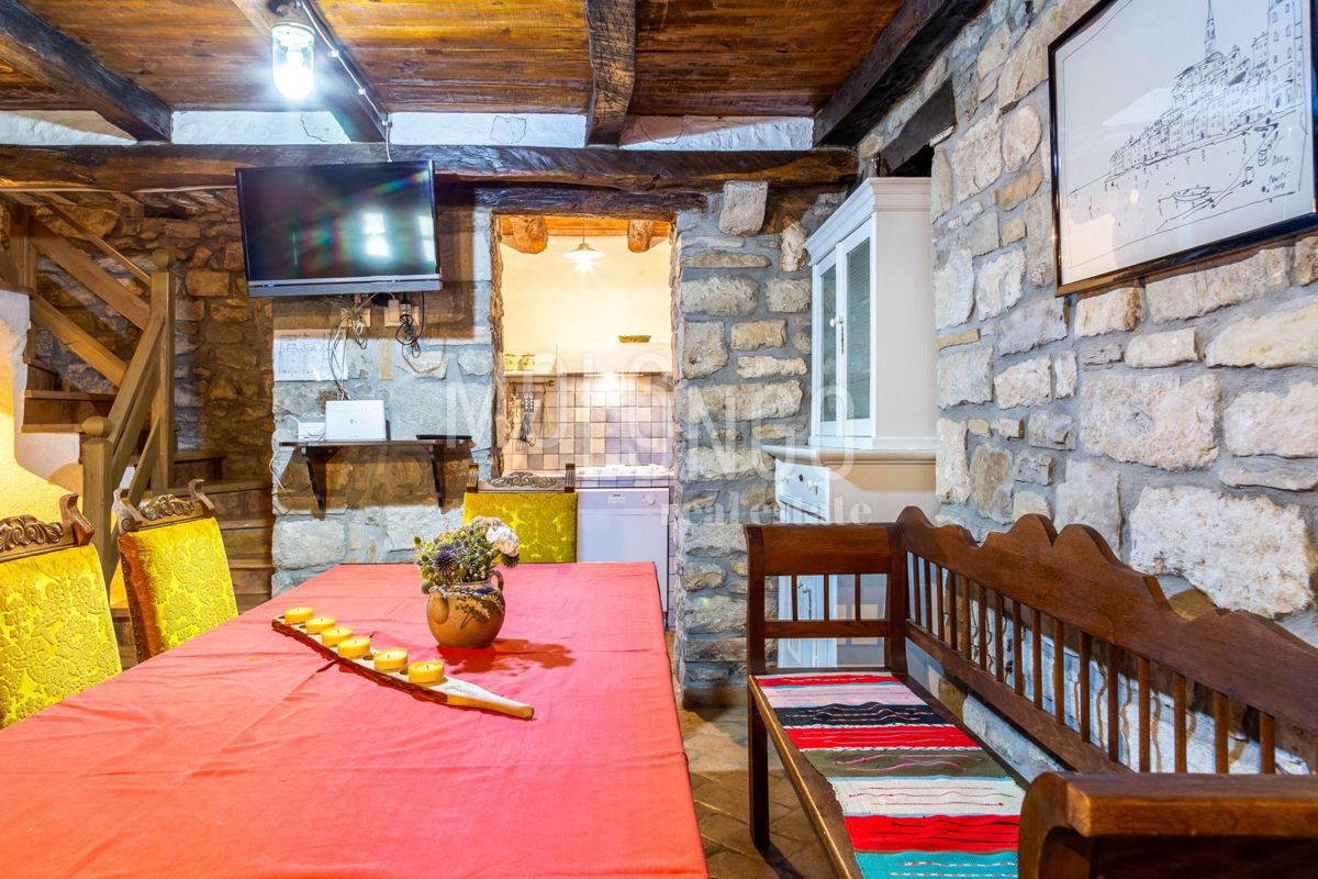 Hiša Gračišće, 400m2