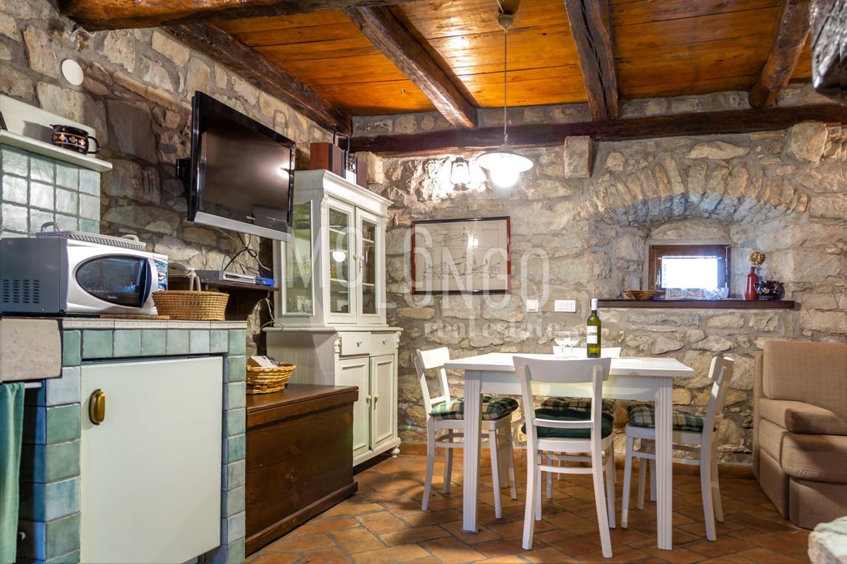 Hiša Gračišće, 400m2