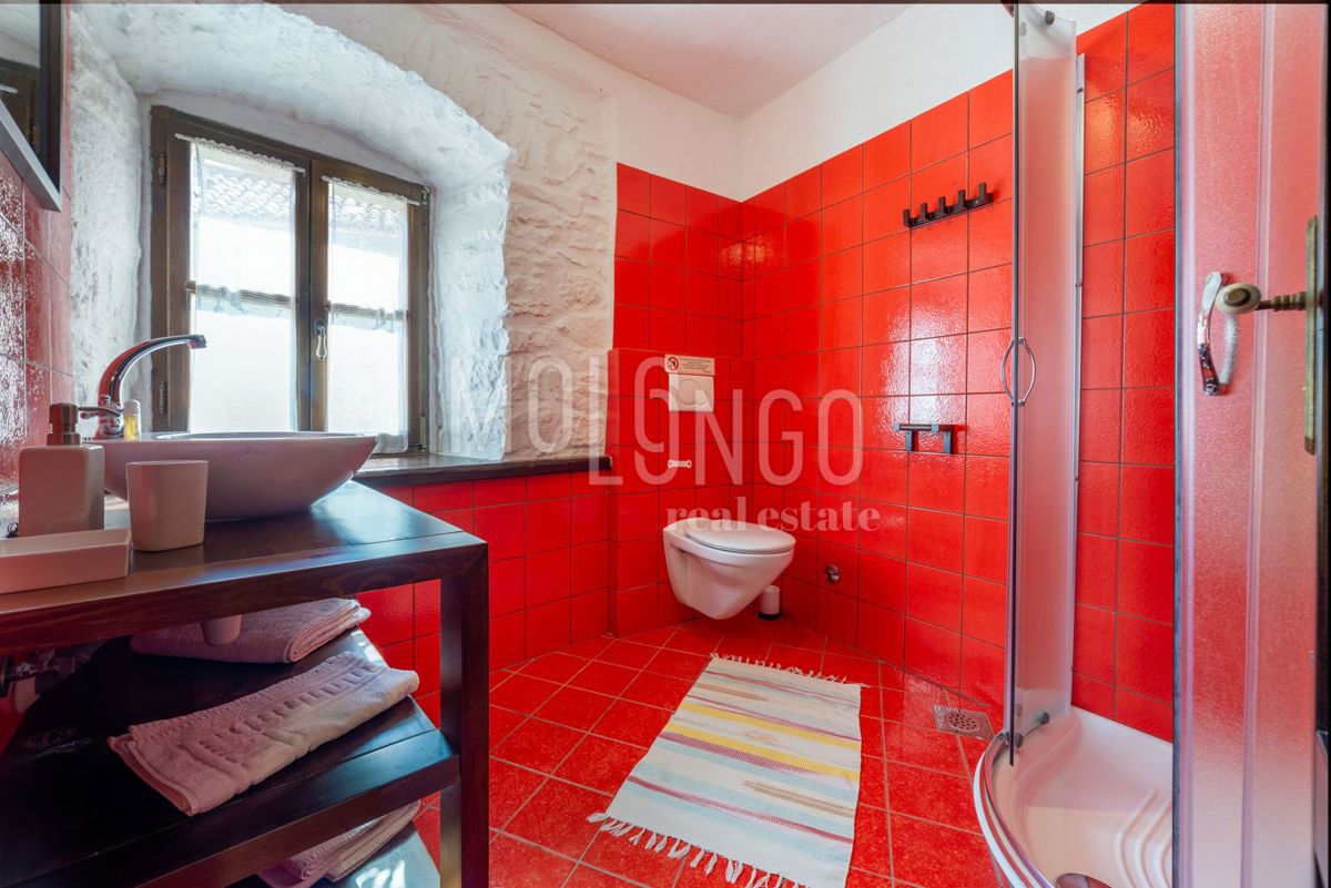 Hiša Gračišće, 400m2