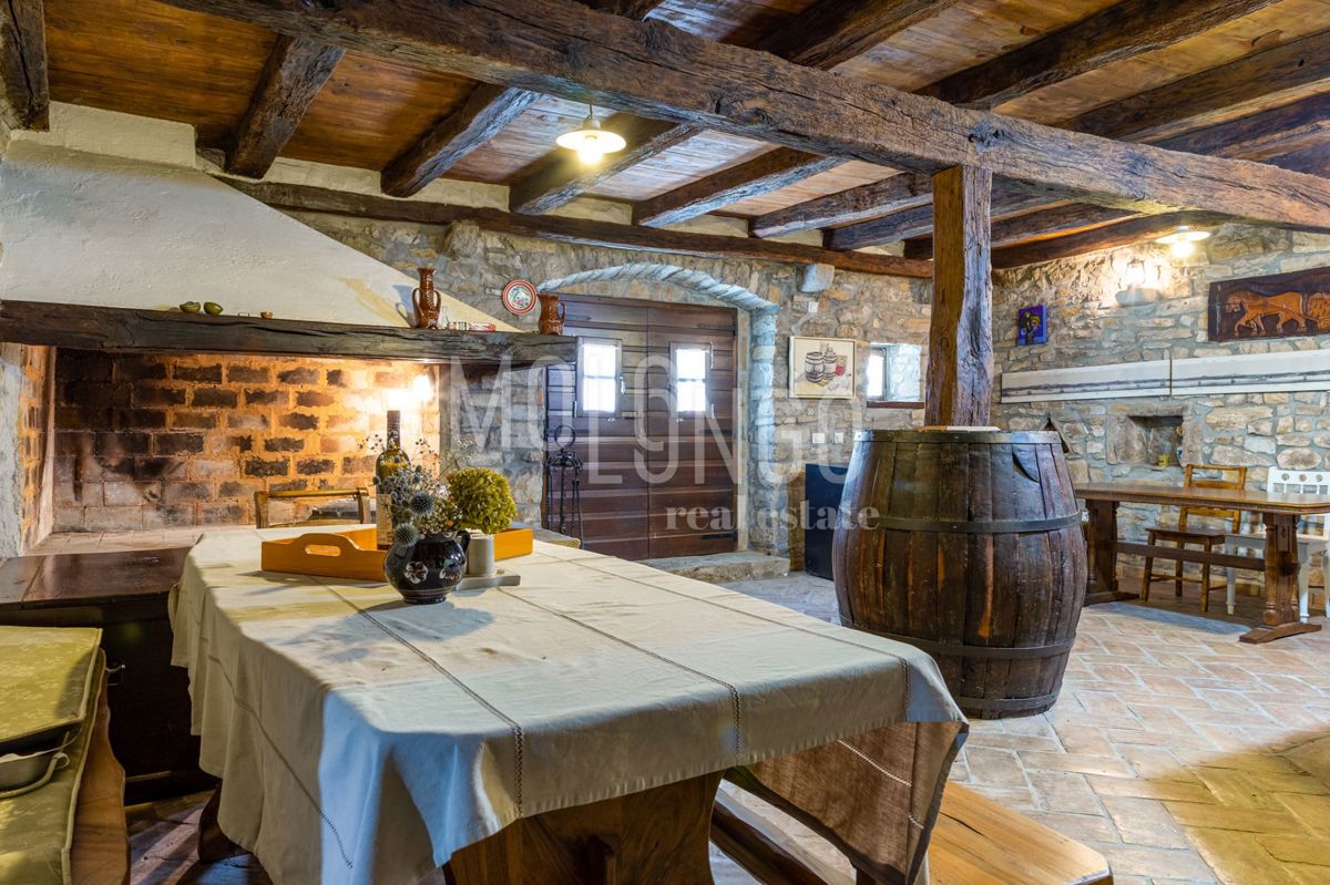 Hiša Gračišće, 400m2