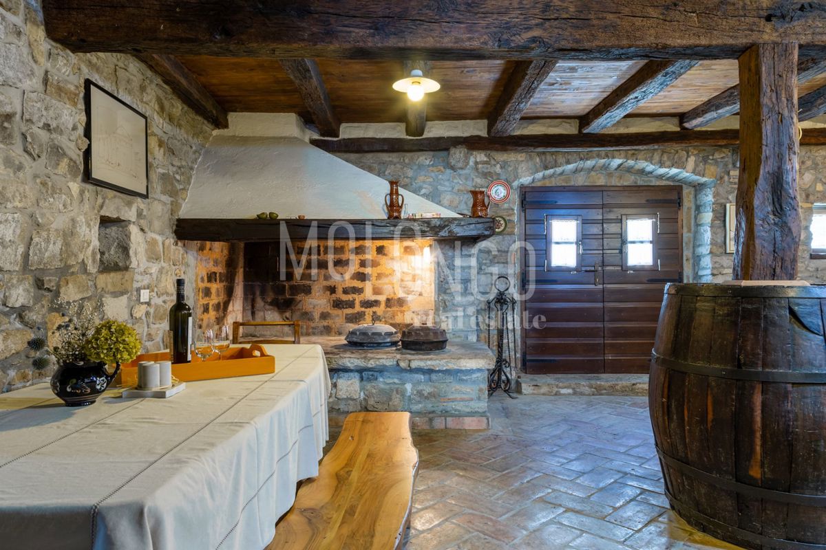 Hiša Gračišće, 400m2