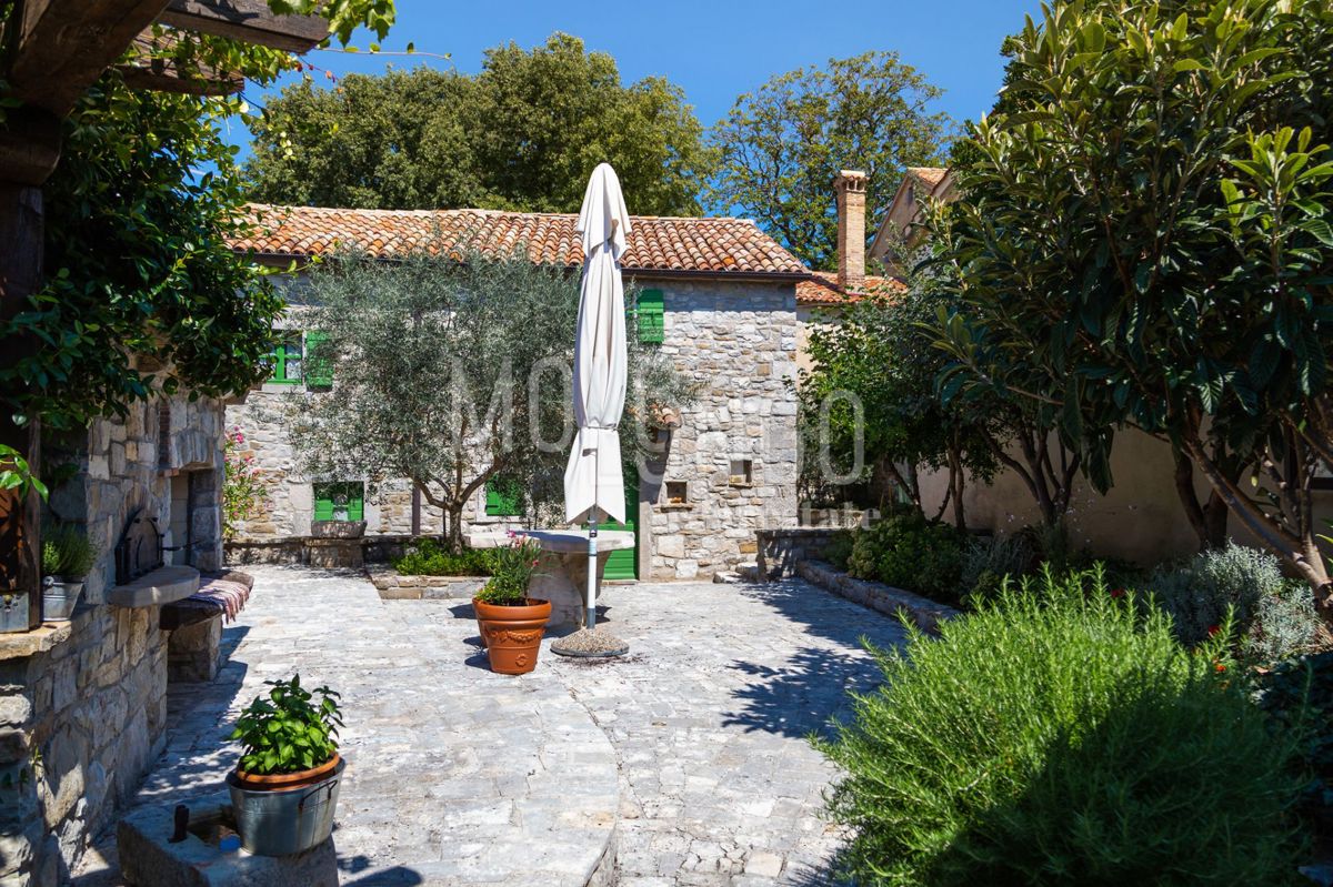 Hiša Gračišće, 400m2