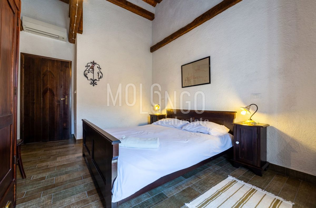 Hiša Gračišće, 400m2