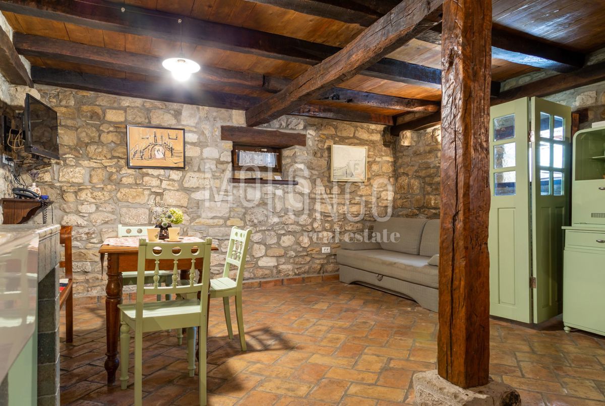 Hiša Gračišće, 400m2