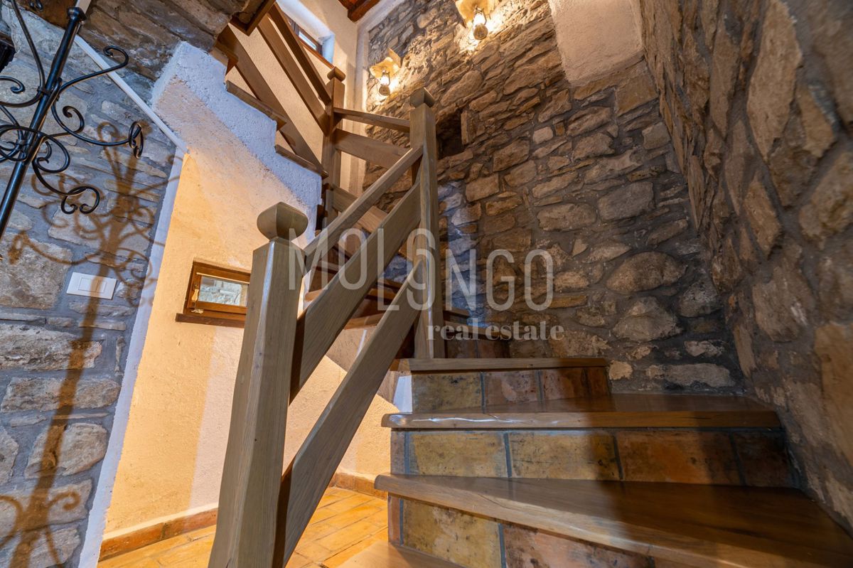 Hiša Gračišće, 400m2