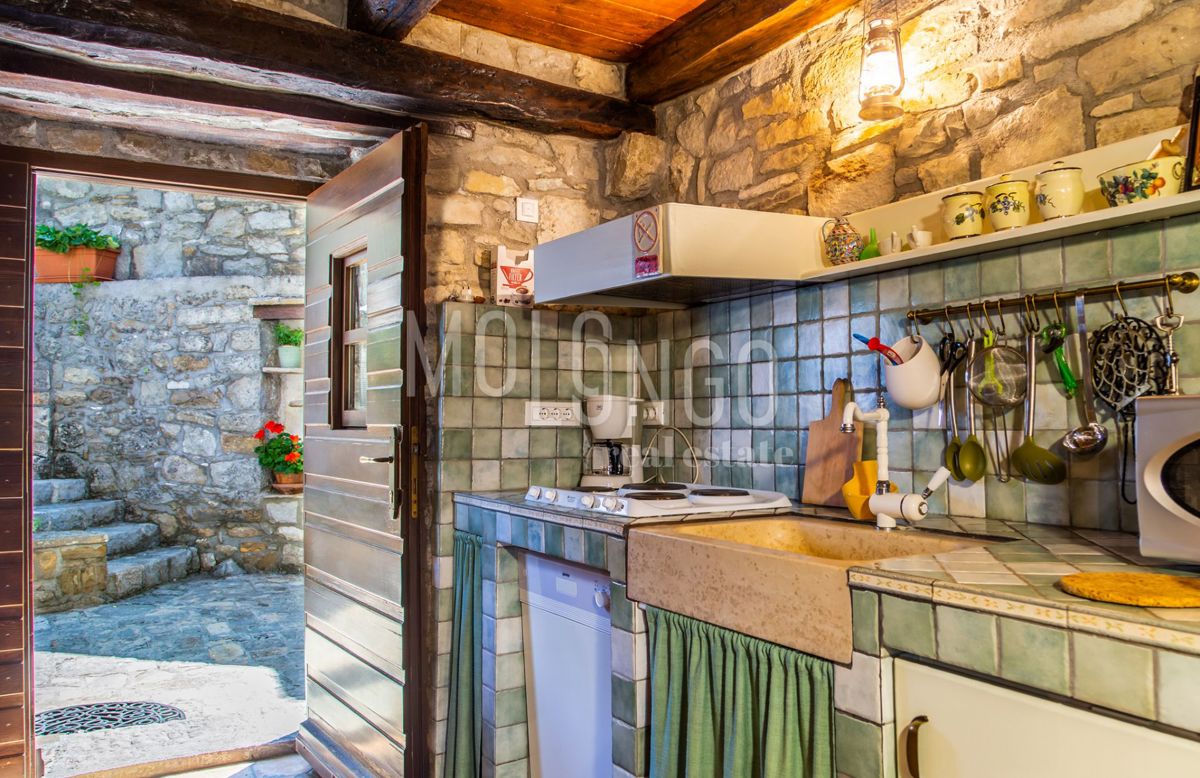 Hiša Gračišće, 400m2