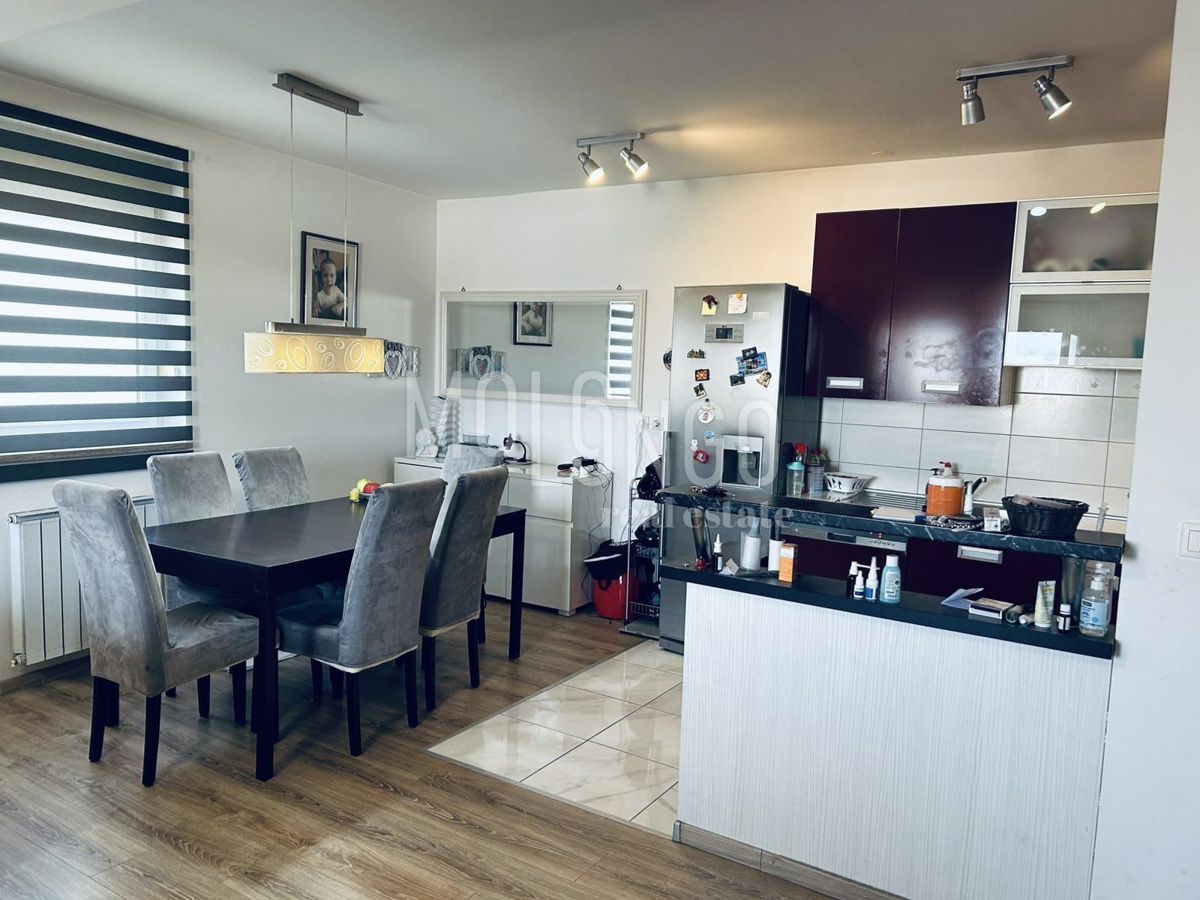 Istra, Pula – Stanovanje 84 m², le 1 km od morja