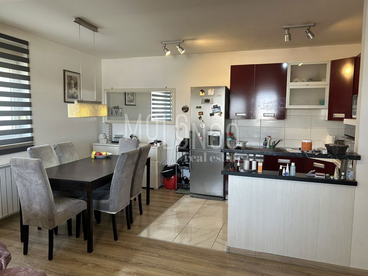 Istra, Pula – Stanovanje 84 m², le 1 km od morja