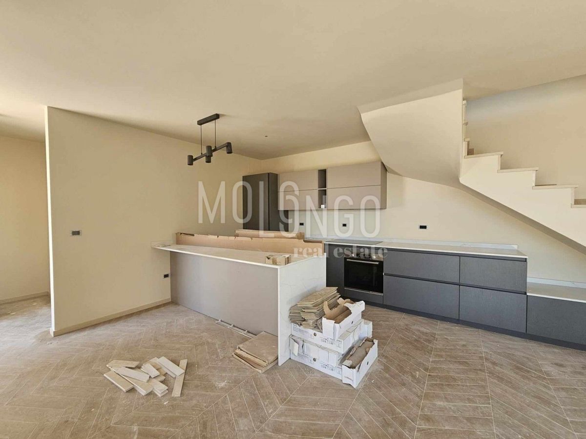 Hiša Momjan, Buje, 200m2