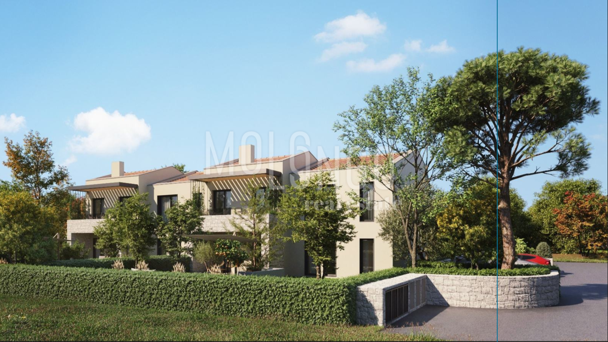 ISTRA, POREČ - Prostran i moderan stan s terasom i dvorištem – mirna lokacija blizu mora