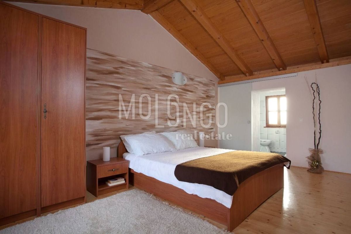 Hiša Pinezići, Marčana, 182m2