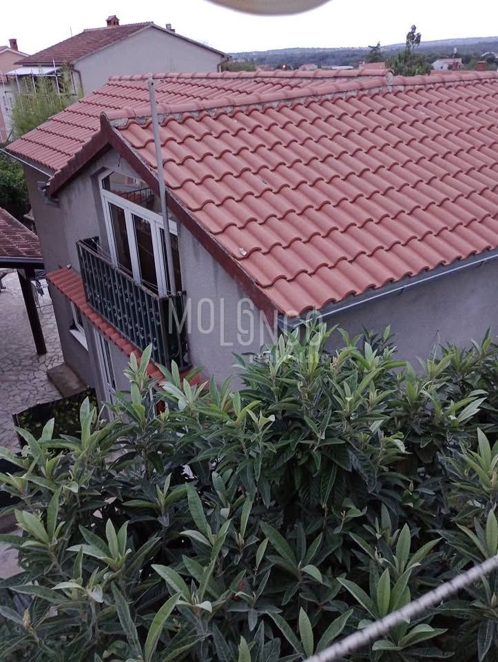 Hiša Veli vrh, Pula, 111m2