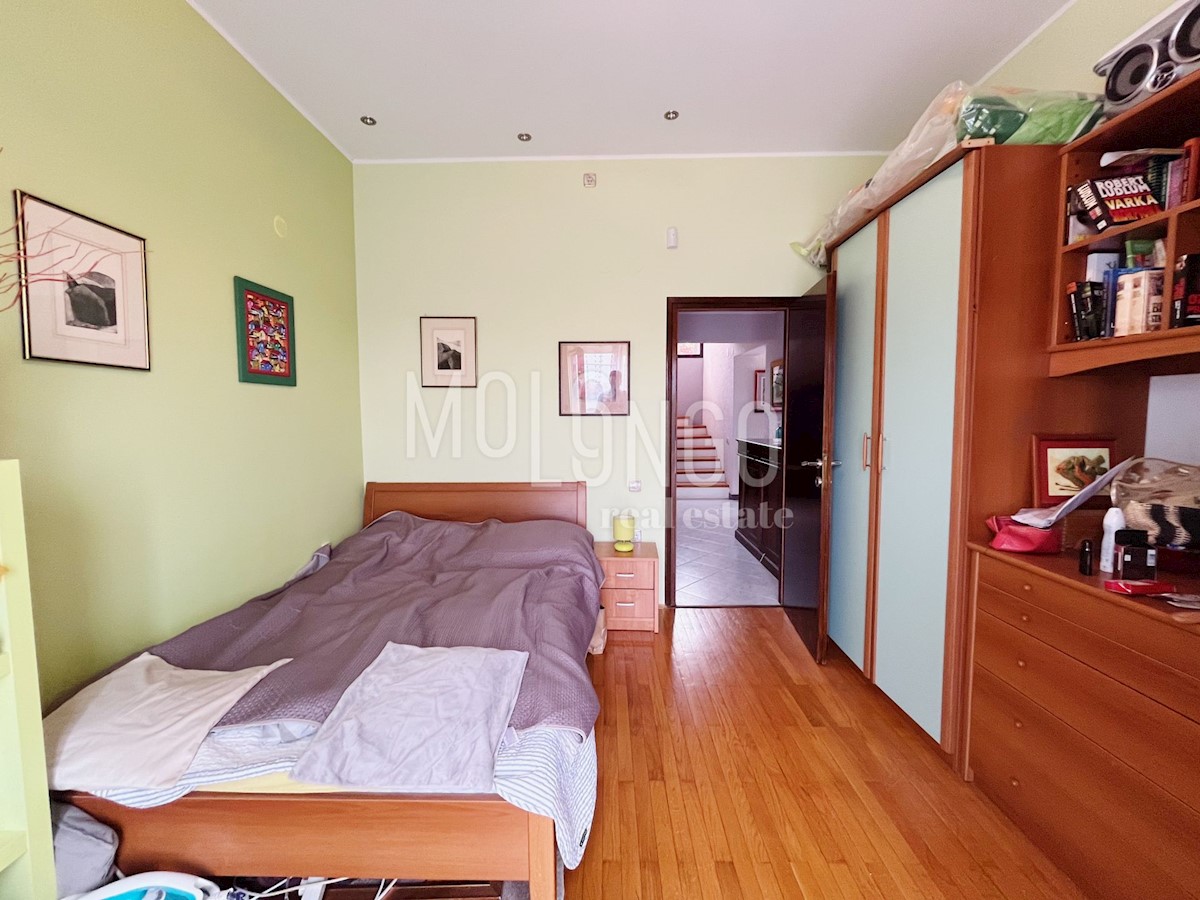 Hiša Škurinje, Rijeka, 240m2