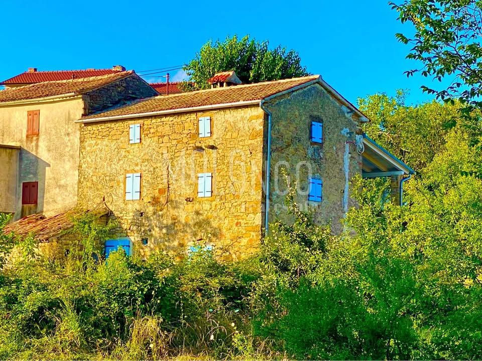Hiša Oslići, Cerovlje, 230m2