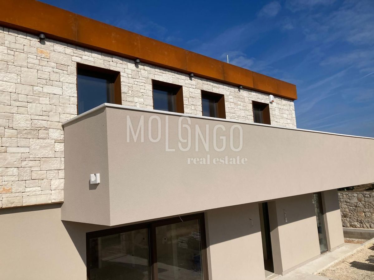 ISTRA, BALE - Luksuzna vila v srcu Istre – popolna kombinacija modernega in tradicionalnega